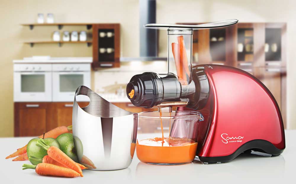 Sana-Juicer-EUJ-707-Juicng-Carrots-Red-KitchenvKdNnMDddG19R