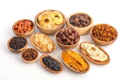 verschiedene-gedoerrte-Trockenfruechte